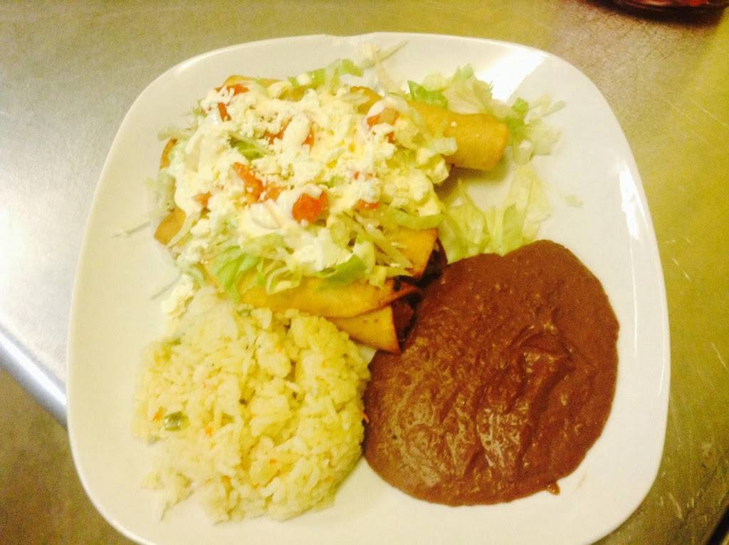 El Campesino D Alamo | restaurant | 10606 Perrin Beitel Rd, San Antonio, TX 78217, USA | 2102367095 OR +1 210-236-7095