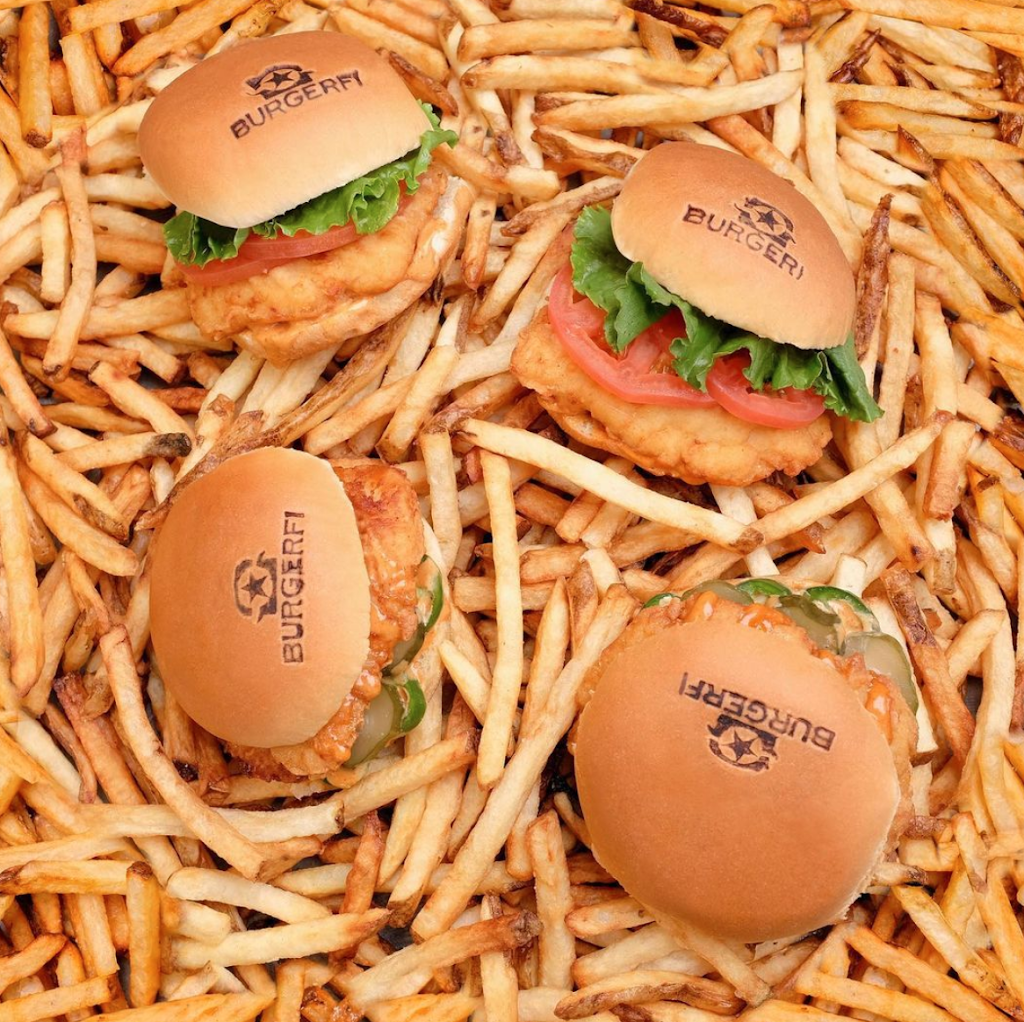 BurgerFi Downtown Chicago | restaurant | 850 W Superior St, Chicago, IL 60642, USA | 7733544324 OR +1 773-354-4324