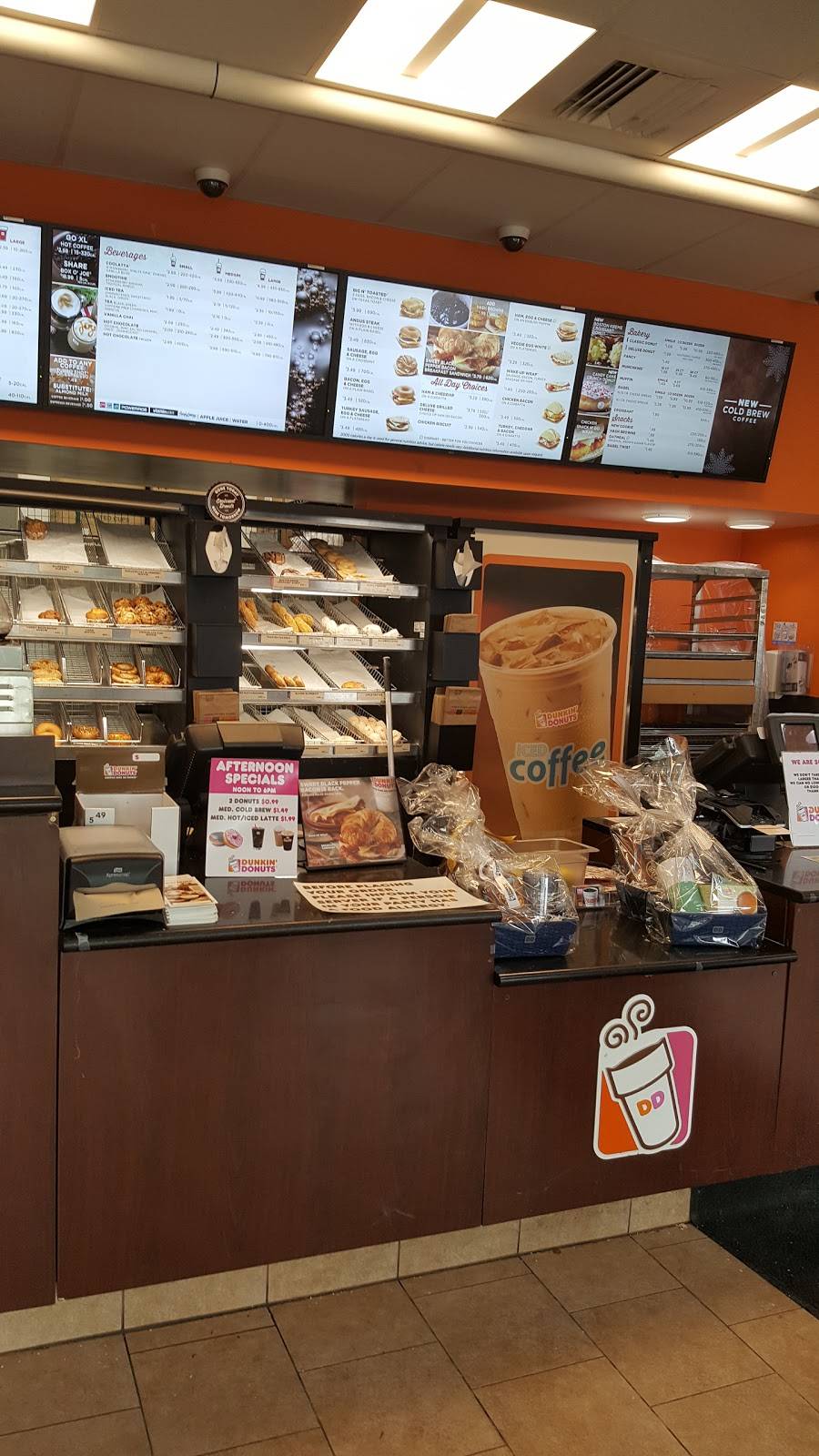 Dunkin | bakery | 1840 Dekalb Ave, Sycamore, IL 60178, USA | 8158998500 OR +1 815-899-8500