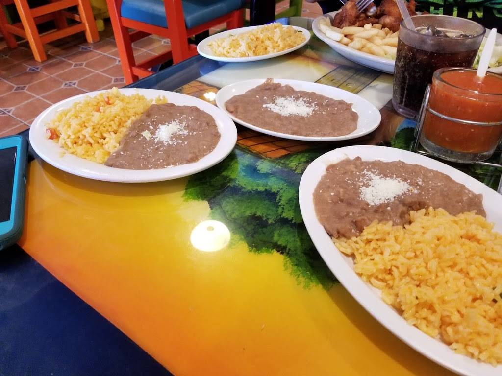 El Mercadito | restaurant | 519 Union Ave, Westbury, NY 11590, USA | 5163386346 OR +1 516-338-6346