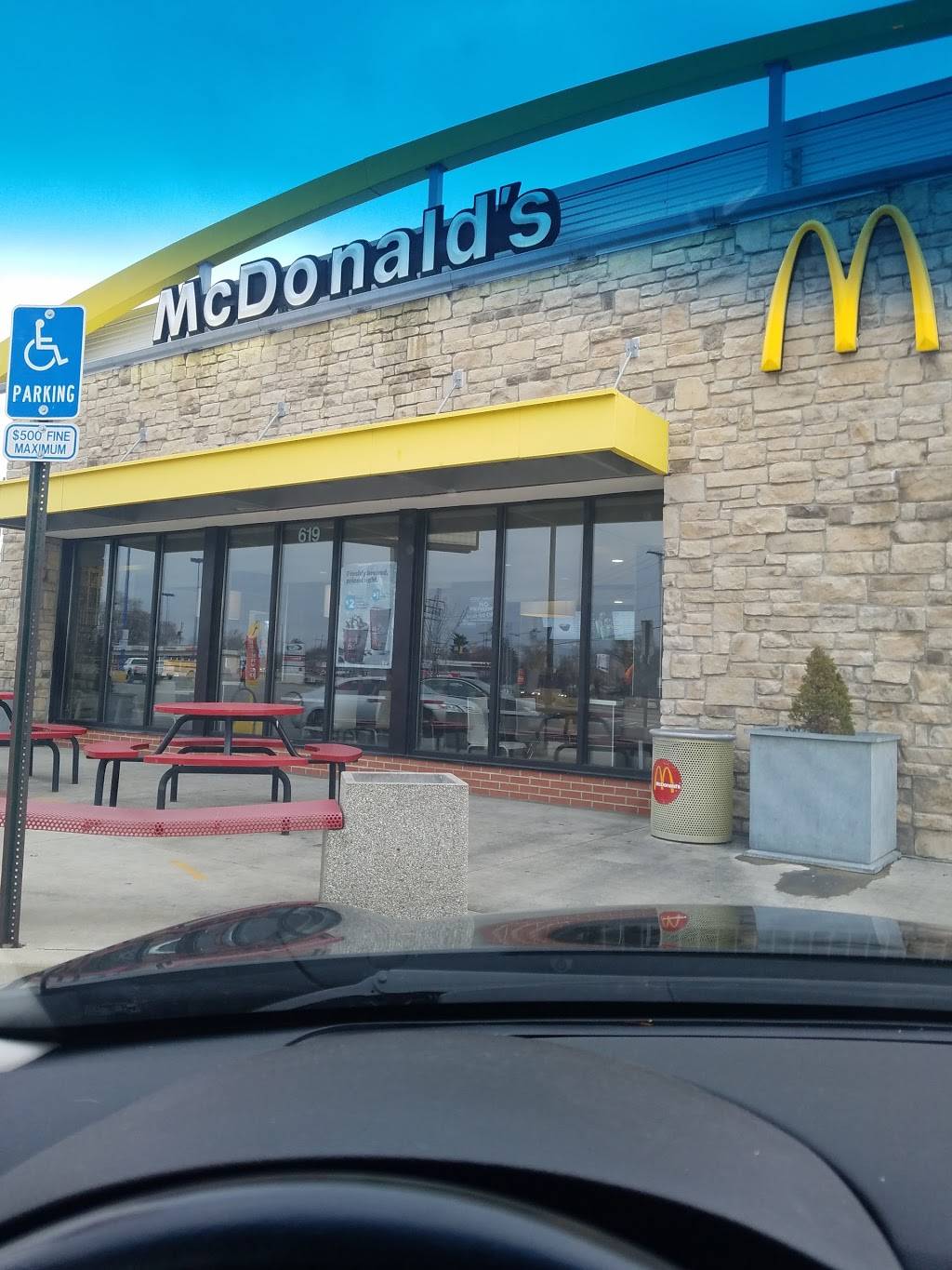 McDonalds | cafe | 619 Harrisburg Pike, Columbus, OH 43223, USA | 6143518772 OR +1 614-351-8772