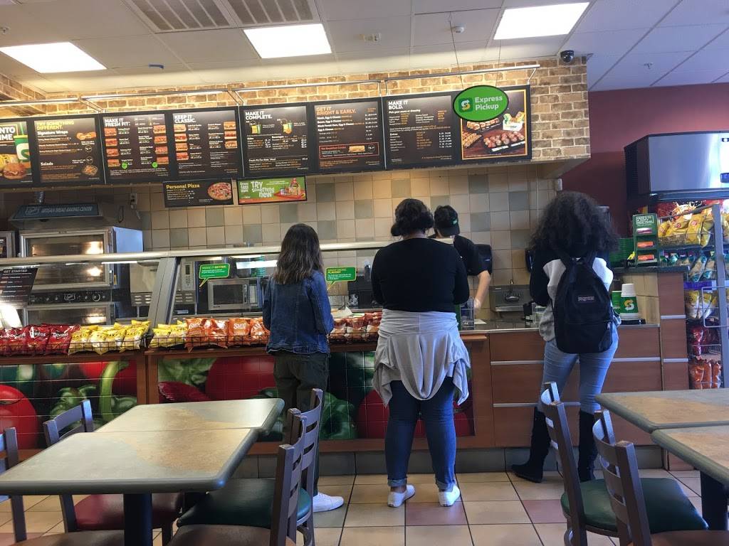 Subway | meal takeaway | 175 N Stephanie St Suite 110, Henderson, NV 89074, USA | 7025588576 OR +1 702-558-8576