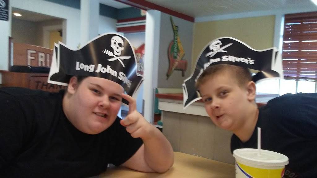 Long John Silvers | restaurant | 2412 Woodville Rd, Oregon, OH 43616, USA | 4196918965 OR +1 419-691-8965