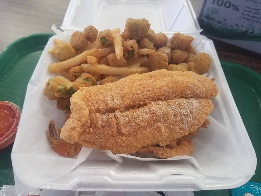 Sharks Fish & Chicken | restaurant | 1551 N Missouri St, West Memphis, AR 72301, USA | 8706295253 OR +1 870-629-5253