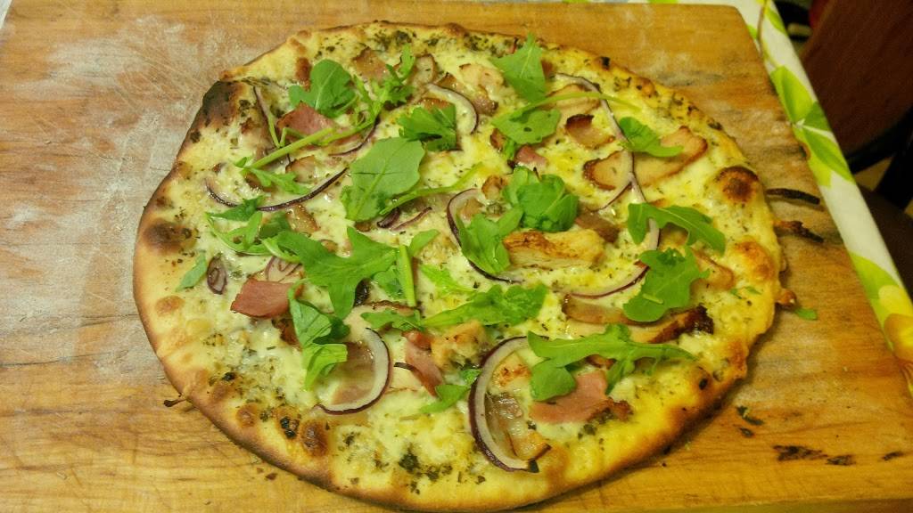 Amici Restaurant | restaurant | 30 Glamis Rd A4B, Cambridge, ON N1R 7H5, Canada | 5196248984 OR +1 519-624-8984