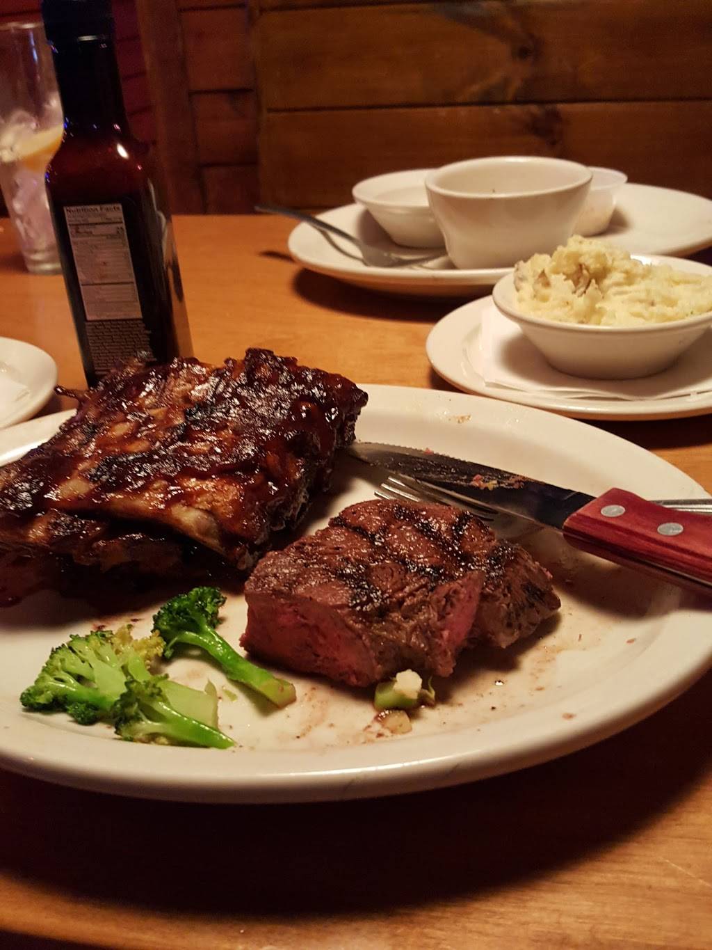 Texas Roadhouse | restaurant | 4465 Mountain Rd, Pasadena, MD 21122, USA | 4104390233 OR +1 410-439-0233