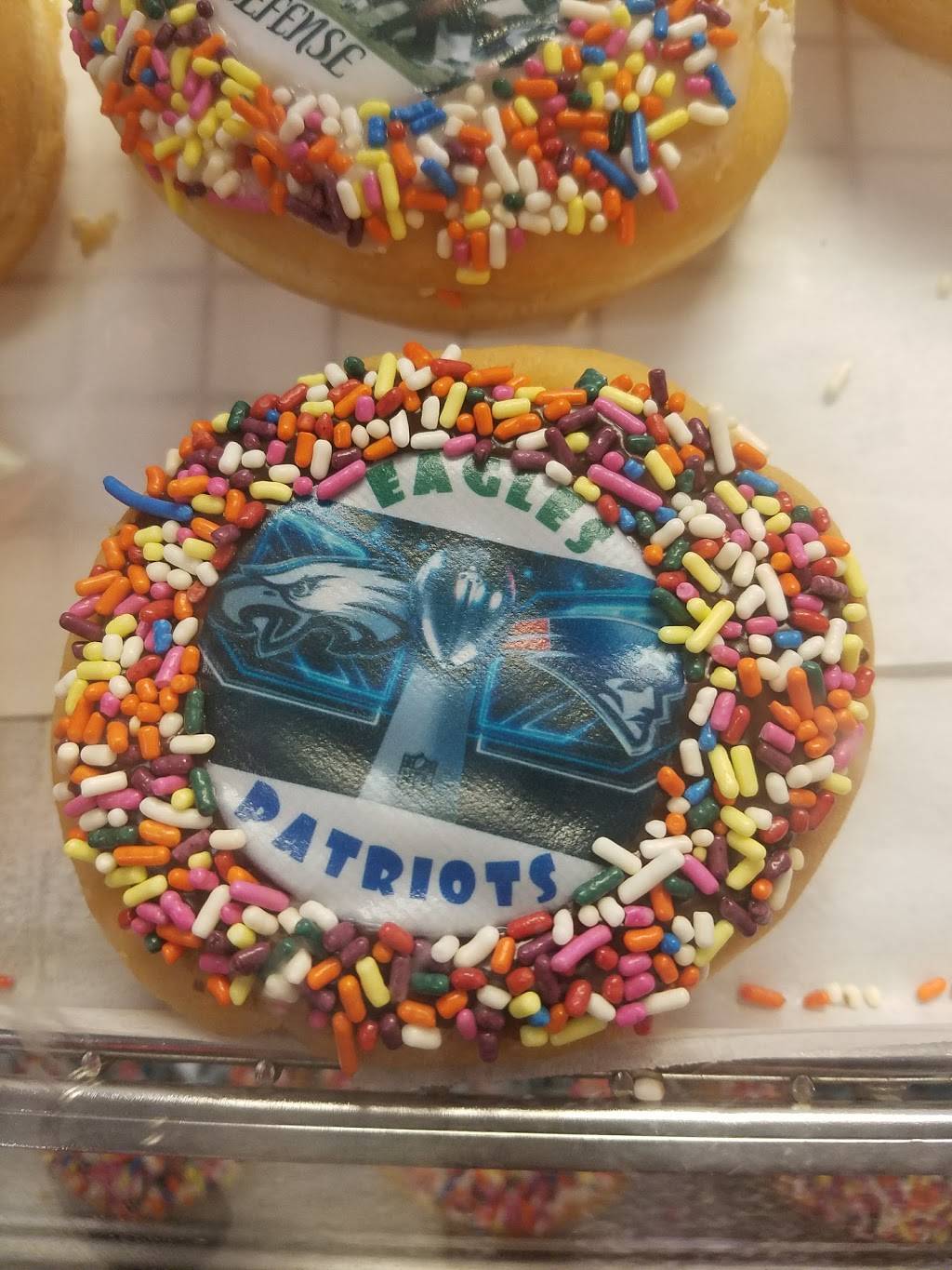 Dunkin | cafe | 100 Baltimore Pike, Springfield, PA 19064, USA | 6105441581 OR +1 610-544-1581