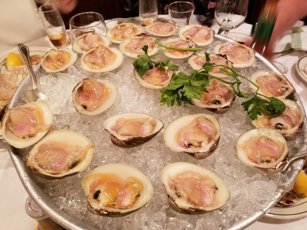 Bryant & Cooper | restaurant | 2 Middle Neck Rd, Roslyn, NY 11576, USA | 5166277270 OR +1 516-627-7270