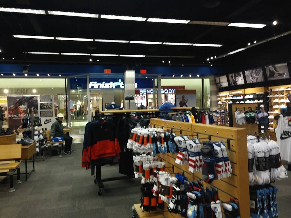 Serramonte Center | shopping mall | 3 Serramonte Center, Daly City, CA 94015, USA | 9252791800 OR +1 925-279-1800