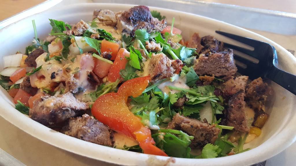 Mucho Burrito Fresh Mexican Grill | restaurant | 18267 Yonge St, East Gwillimbury, ON L9N 0A2, Canada | 9052357544 OR +1 905-235-7544