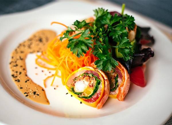 Mikasa Chiisai | restaurant | 65 Boulevard Samson, Laval, QC H7X 3E6, Canada | 4506898899 OR +1 450-689-8899