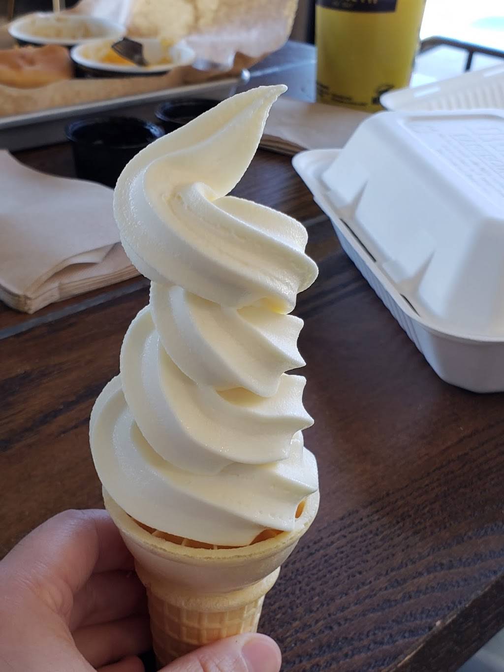 Dickeys Barbecue Pit | restaurant | 1725 Northpark Blvd W, San Bernardino, CA 92407, USA | 9094737393 OR +1 909-473-7393