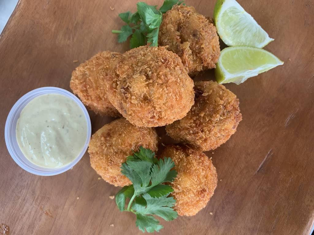 Smokey Cheeks | restaurant | 1815 Mangum Rd, Houston, TX 77092, USA | 8326678871 OR +1 832-667-8871