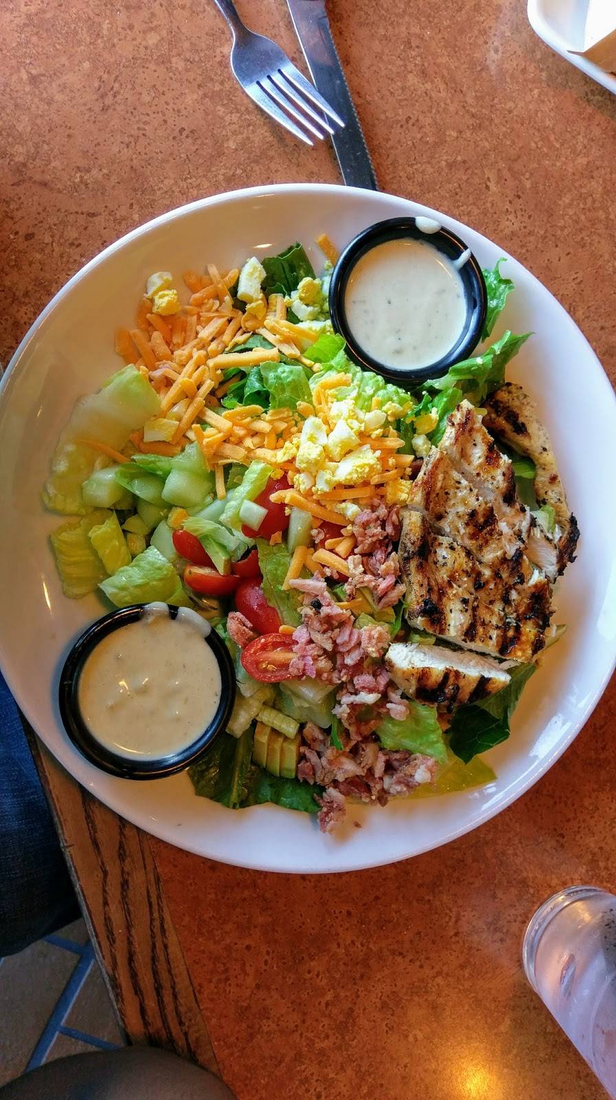 TGI Fridays | restaurant | 4635 Dressler Rd NW, Canton, OH 44718, USA | 3304938443 OR +1 330-493-8443