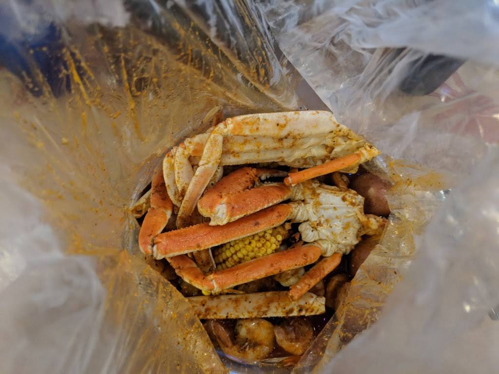 Crafty Crab | restaurant | 4402 N University Dr, Lauderhill, FL 33351, USA | 9545304995 OR +1 954-530-4995