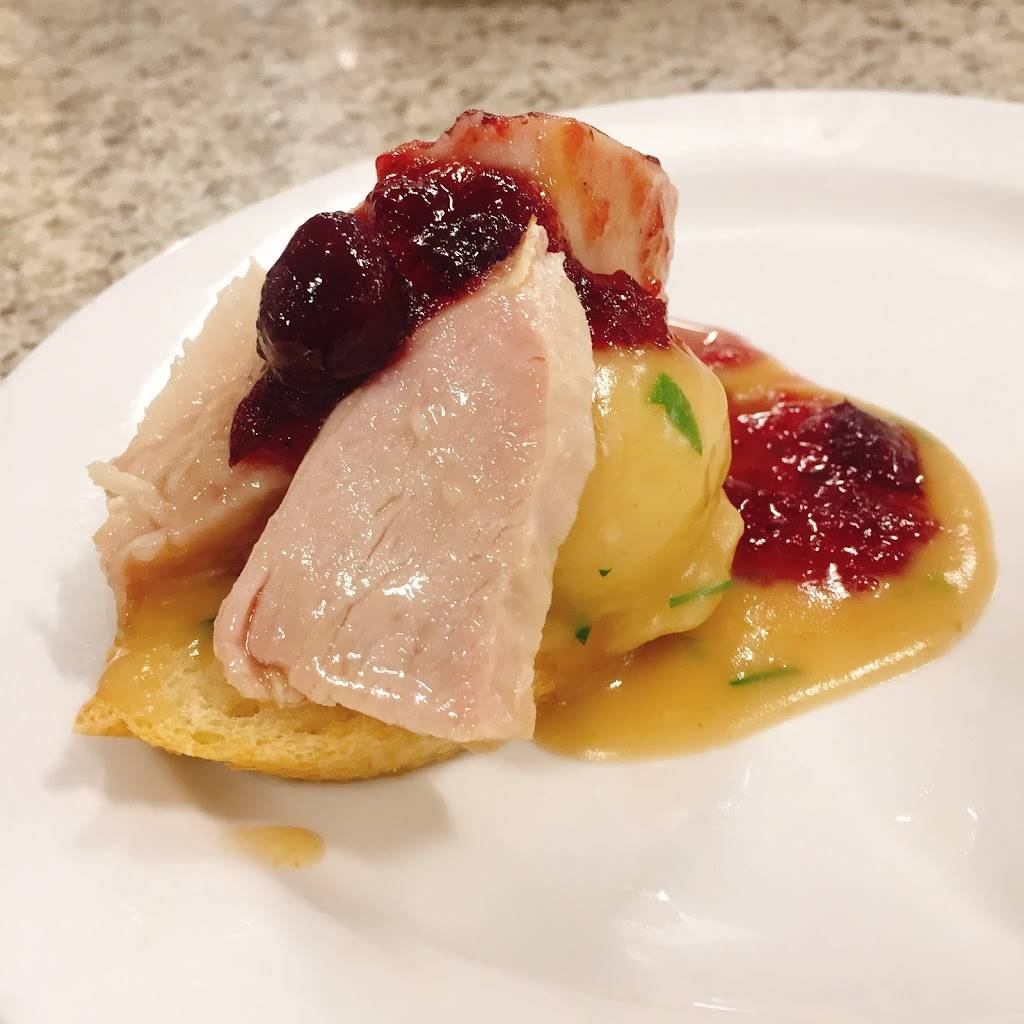 De Neve Commons Residential Restaurant | restaurant | 351 Charles E Young Drive West, Los Angeles, CA 90024, USA | 3102068654 OR +1 310-206-8654