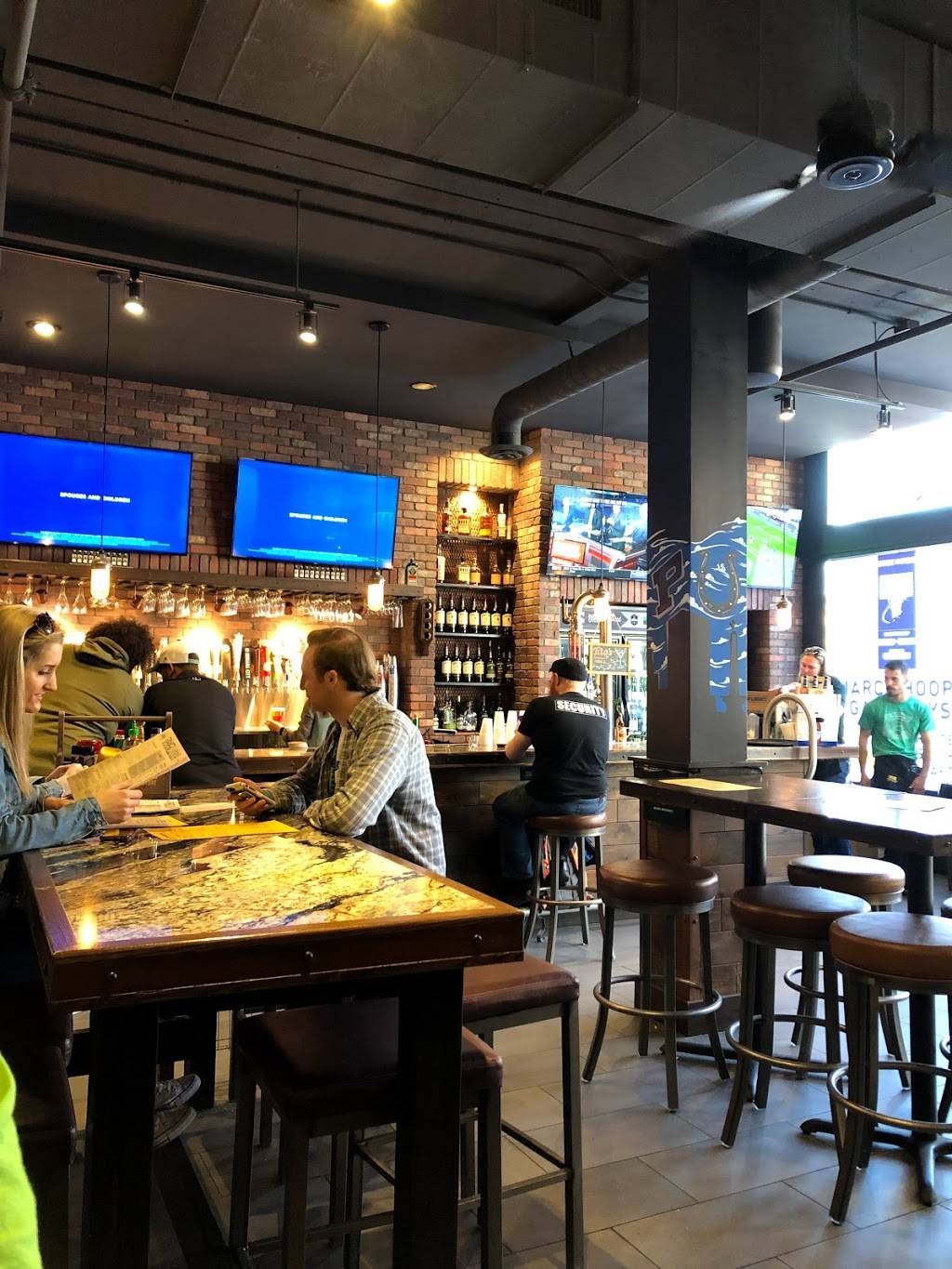 World of Beer | restaurant | 409 Massachusetts Ave #100, Indianapolis, IN 46204, USA | 3177449314 OR +1 317-744-9314