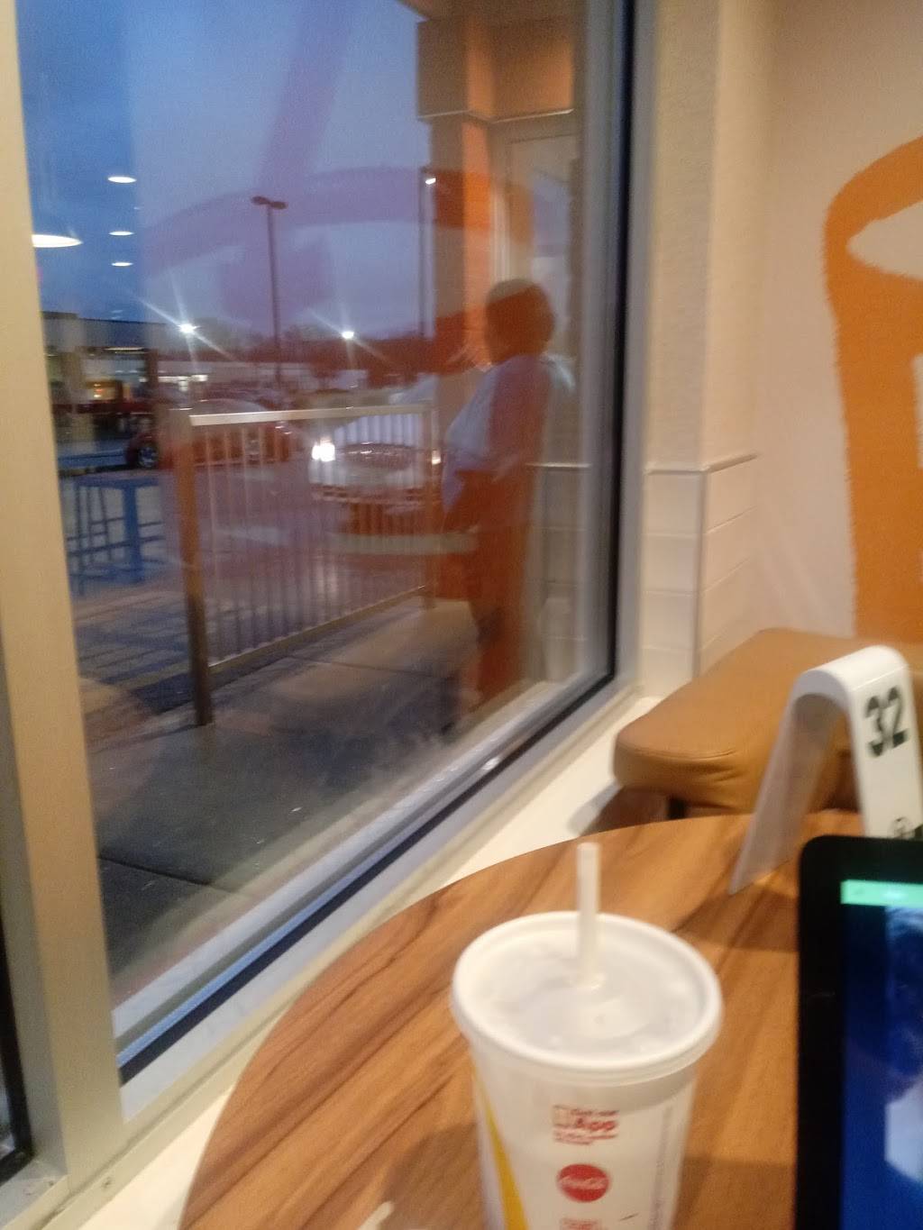 McDonalds | cafe | 901 N Grand Ave E, Springfield, IL 62702, USA | 2175226670 OR +1 217-522-6670