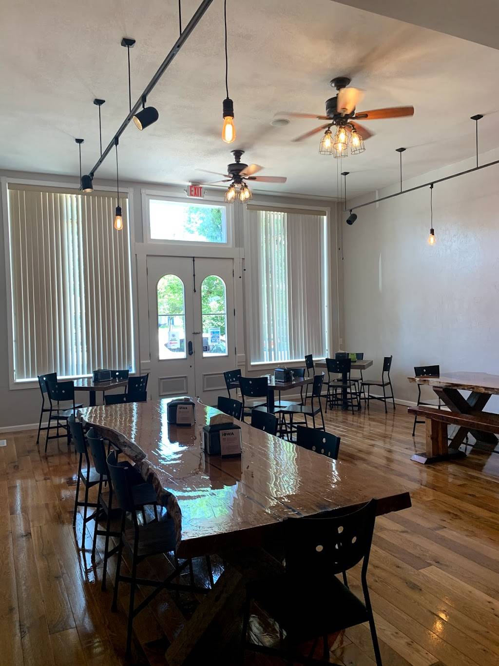 BIT Brewery | restaurant | 26 N 4th St, Central City, IA 52214, USA | 3194383100 OR +1 319-438-3100