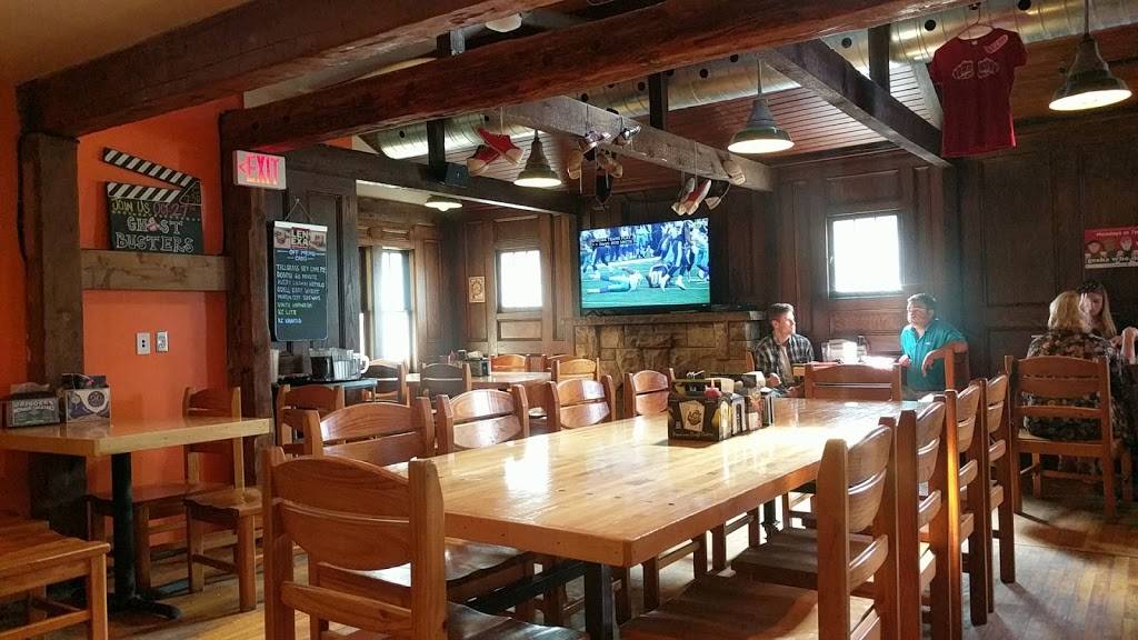 Grinders Stonewall | restaurant | 10240 Pflumm Rd, Lenexa, KS 66215, USA | 9138882000 OR +1 913-888-2000