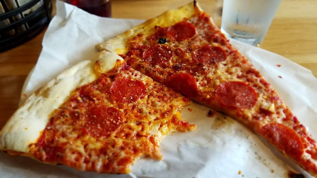 Petes Pizza & Tap House | restaurant | 114 W Main St, Grass Valley, CA 95945, USA | 5302749600 OR +1 530-274-9600