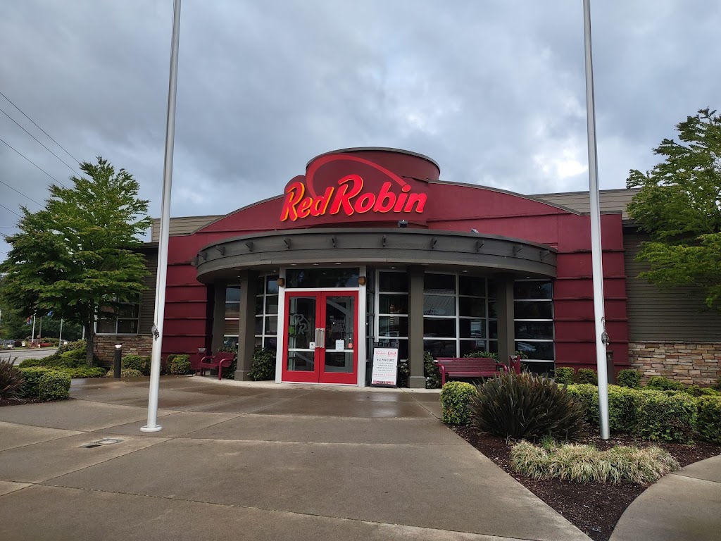 Red Robin Gourmet Burgers and Brews | restaurant | 2200 NW Stewart Pkwy, Roseburg, OR 97470, USA | 5416732636 OR +1 541-673-2636