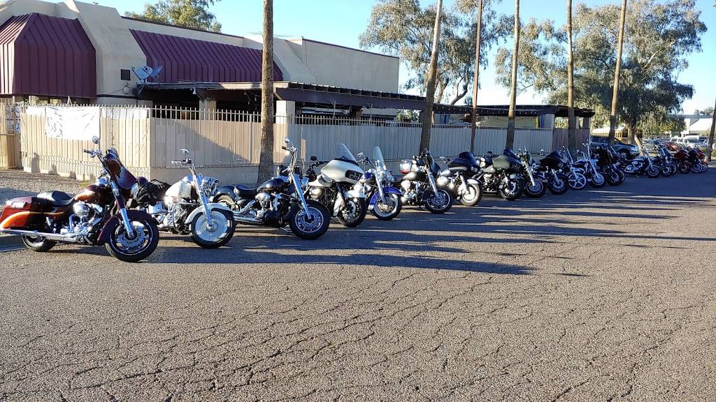 Jolies Place | restaurant | 140 West Warner Road, Chandler, AZ 85225, USA | 4807860436 OR +1 480-786-0436