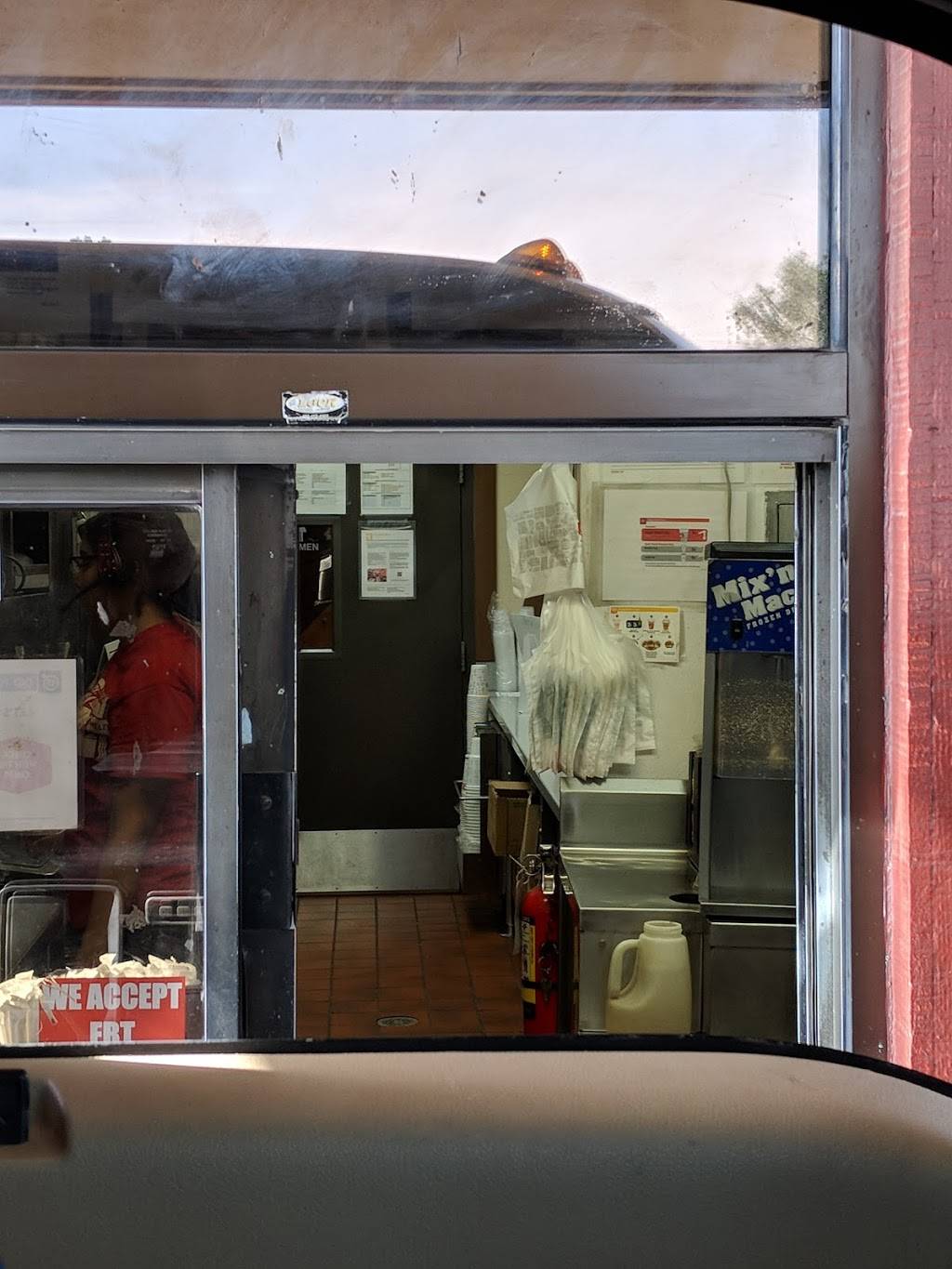 Jack in the Box | restaurant | 1232 W Baseline Rd, Mesa, AZ 85202, USA | 4808380677 OR +1 480-838-0677