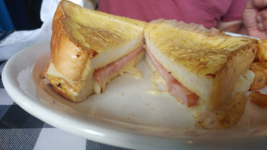 Joes Diner | restaurant | 155 Erie St, Stratford, ON N5A 2M6, Canada | 5192729933 OR +1 519-272-9933