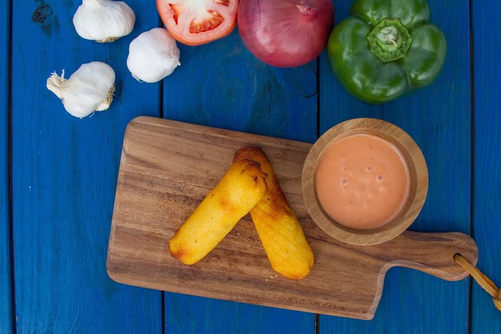 En Mi Viejo San Juan | restaurant | 8025 W Hillsborough Ave, Tampa, FL 33615, USA | 7738750538 OR +1 773-875-0538