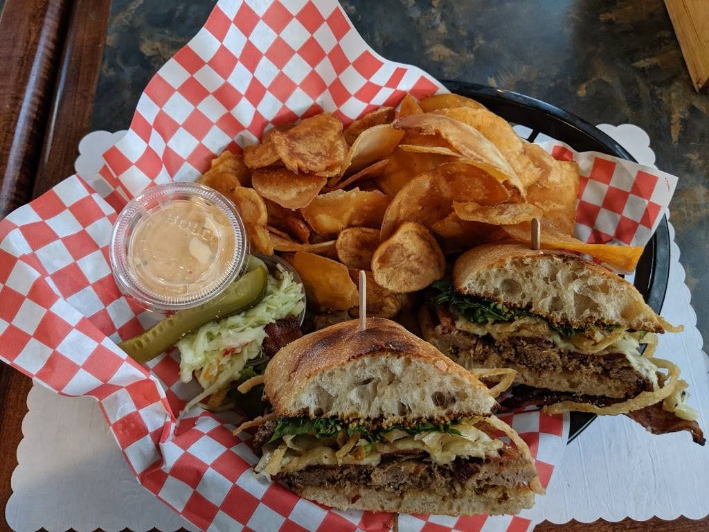 Knowlton Pub Inc | restaurant | 267 Chemin Knowlton, Knowlton, QC J0E 1V0, Canada | 4502426862 OR +1 450-242-6862