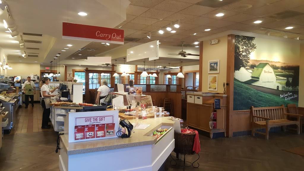 Bob Evans | meal takeaway | 32701 Concord Dr, Madison Heights, MI 48071, USA | 2485880770 OR +1 248-588-0770