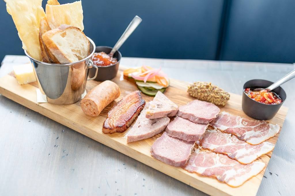 Lure Bar & Kitchen | restaurant | 100 Market St, Portsmouth, NH 03801, USA | 6033730535 OR +1 603-373-0535