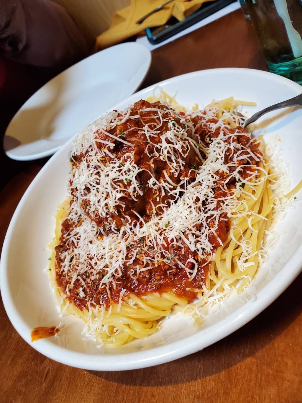 Olive Garden Italian Restaurant | meal takeaway | 3003 Brittany Ct, Elkhart, IN 46514, USA | 5742661994 OR +1 574-266-1994