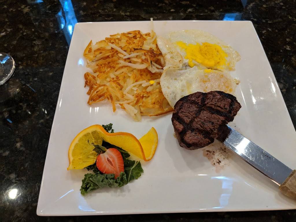 Salute Wine Bar & More | restaurant | 101 1st Ave SW, Rochester, MN 55902, USA | 5072852766 OR +1 507-285-2766