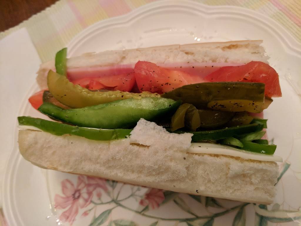 Sams Italian Foods | restaurant | 229 Center St, Auburn, ME 04210, USA | 2077863333 OR +1 207-786-3333