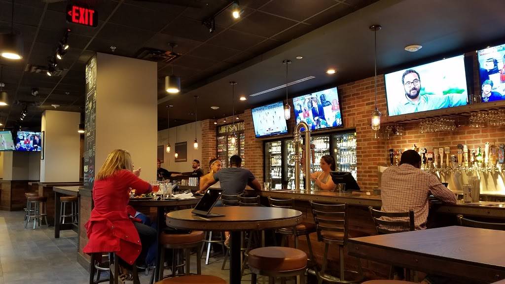 World of Beer | restaurant | 7200 Wisconsin Ave, Bethesda, MD 20814, USA | 2403899317 OR +1 240-389-9317