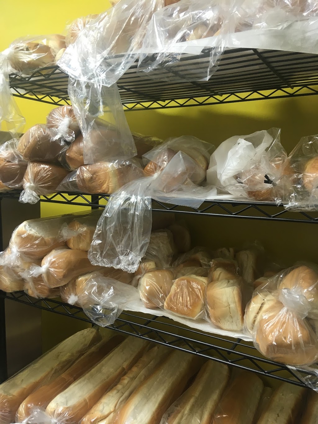 Sandys Bakery | restaurant | 3429 W Oakland Park Blvd, Lauderdale Lakes, FL 33311, USA | 9544717166 OR +1 954-471-7166