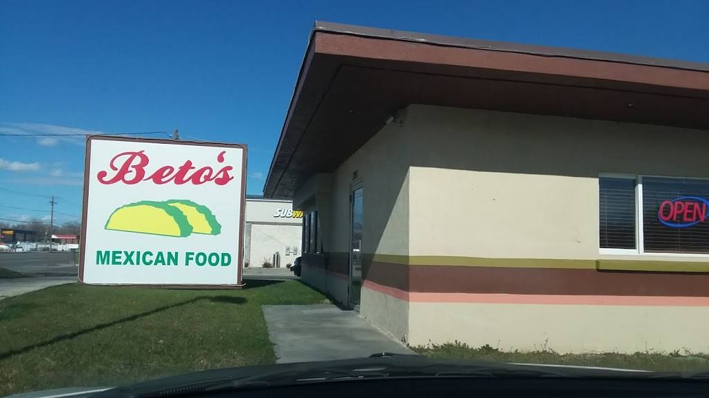 Betos Mexican Food | restaurant | 3201 S Redwood Rd, West Valley City, UT 84119, USA | 8019721881 OR +1 801-972-1881