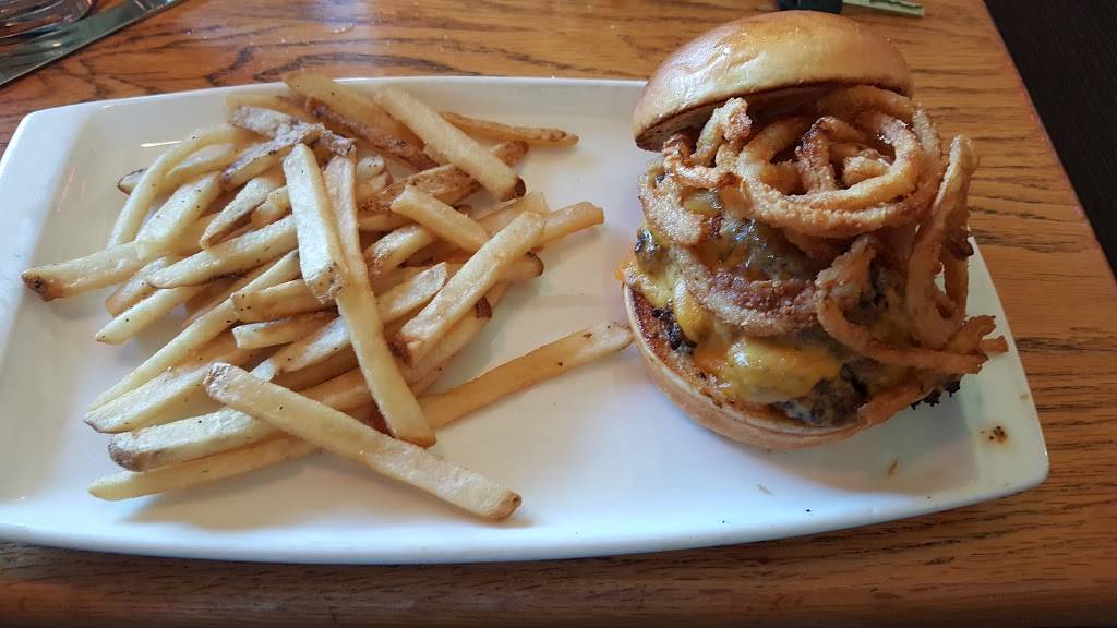 Applebees Grill + Bar | restaurant | 20405 S Dixie Hwy, Miami, FL 33189, USA | 7862939406 OR +1 786-293-9406