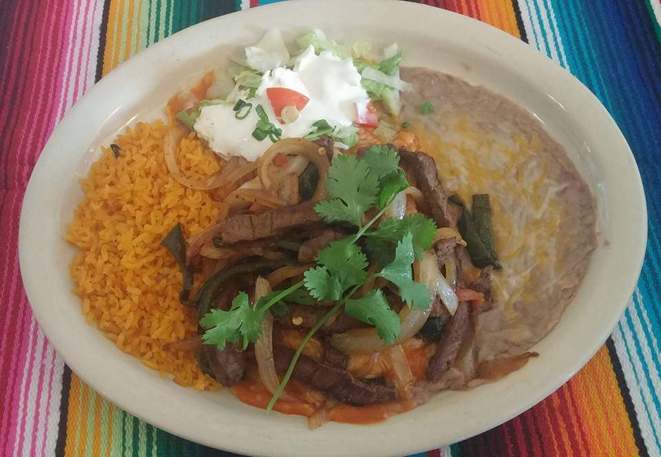 La Laguna Mexican Restaurant | restaurant | 6250 28th St SE, Grand Rapids, MI 49546, USA | 6168058821 OR +1 616-805-8821