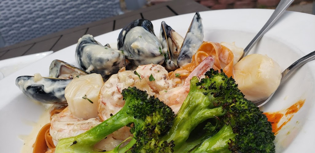 Black Dog Grill | restaurant | 1635 Paris Ave, Port Royal, SC 29935, USA | 8433793664 OR +1 843-379-3664