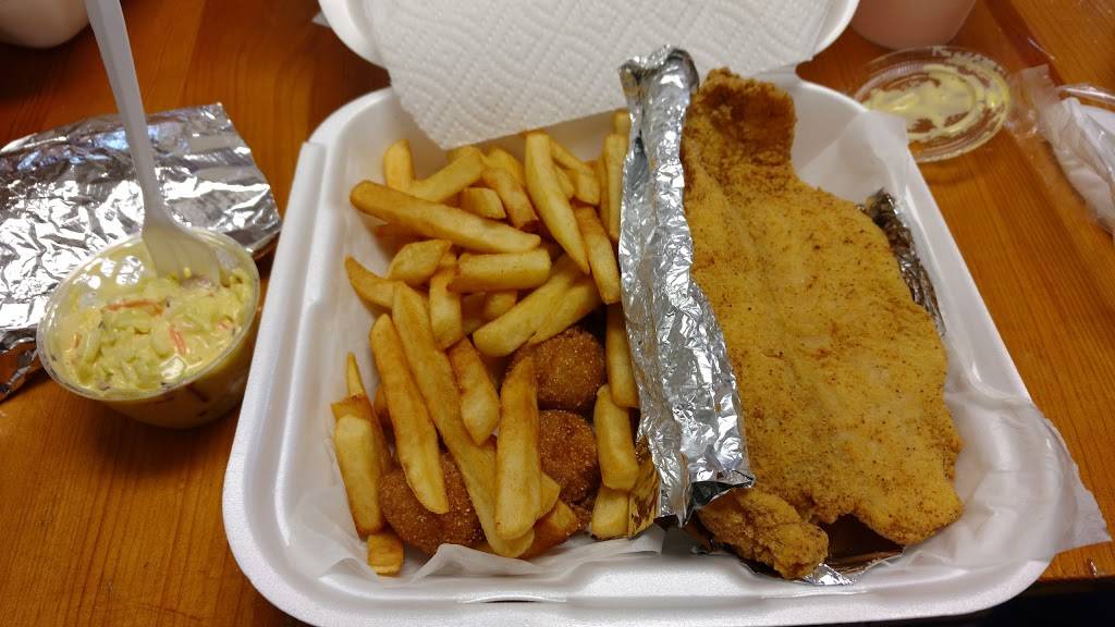 Fishs Wings Shack | restaurant | 326 Washington St, Ripley, TN 38063, USA | 7316350528 OR +1 731-635-0528