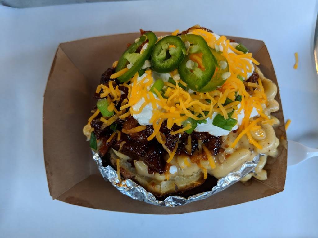 Dignowity Meats | restaurant | 1701 E Houston St, San Antonio, TX 78202, USA | 2104621496 OR +1 210-462-1496