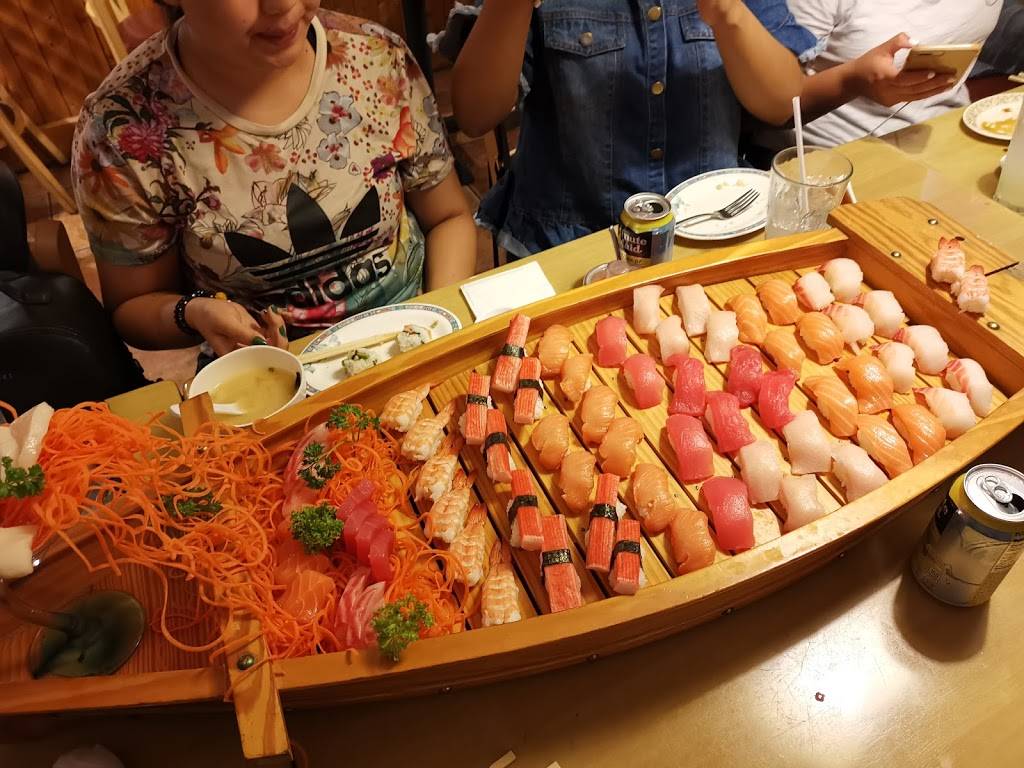 Tokyo Sushi And Grill | restaurant | 8111 Vineland Ave, Orlando, FL 32821, USA | 4074651188 OR +1 407-465-1188