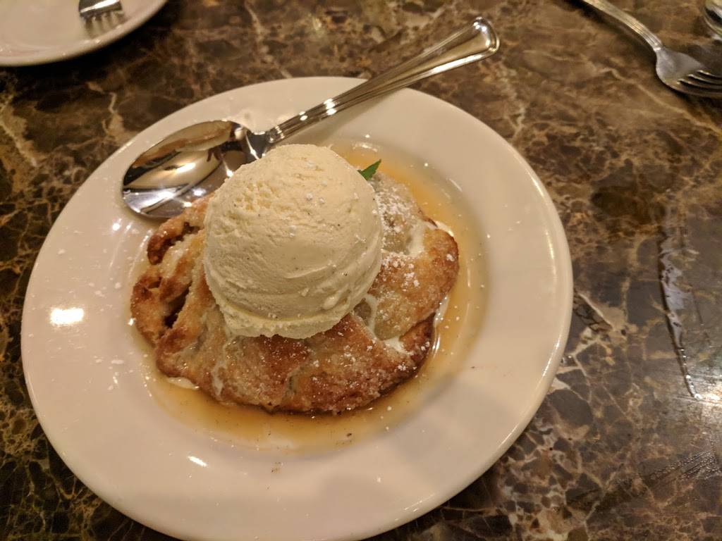 Maggianos Little Italy | restaurant | 307 Hawthorn Center, Vernon Hills, IL 60061, USA | 8479180380 OR +1 847-918-0380