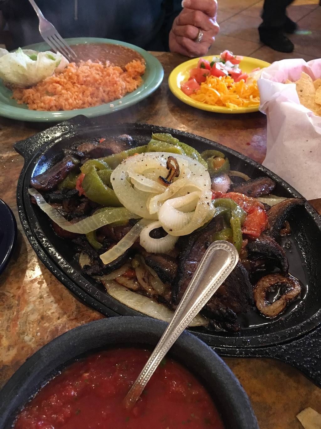Mamacitas Restaurant | restaurant | 506 E Main St, Fredericksburg, TX 78624, USA | 8309979546 OR +1 830-997-9546