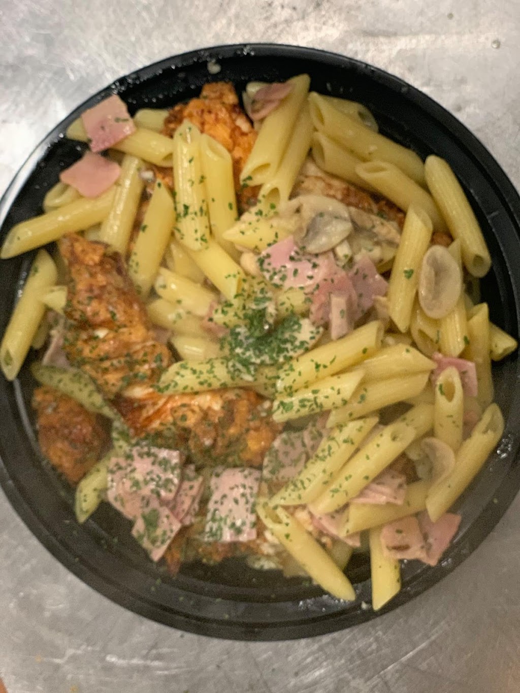 Pizzeria 260 | meal delivery | 260 W Broadway, Boston, MA 02127, USA | 6172689600 OR +1 617-268-9600