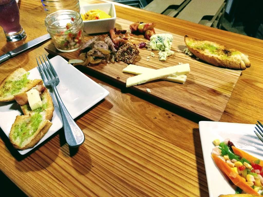 Public Table | restaurant | 5835 W National Ave, West Allis, WI 53214, USA | 4144882948 OR +1 414-488-2948