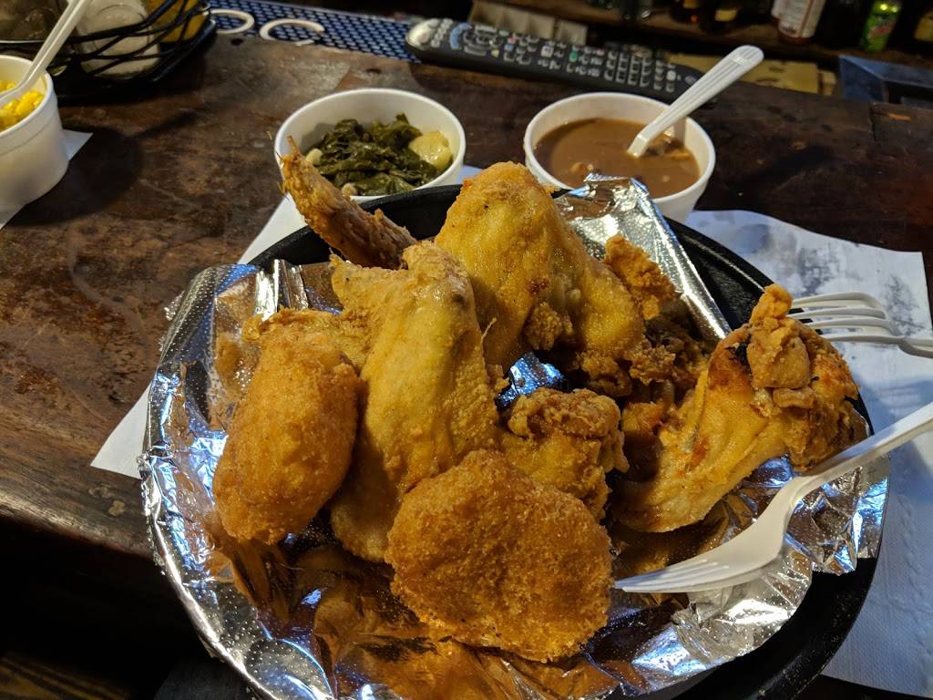 Shirley Maes Cafe | restaurant | 802 S Clay St, Louisville, KY 40203, USA | 5025895295 OR +1 502-589-5295